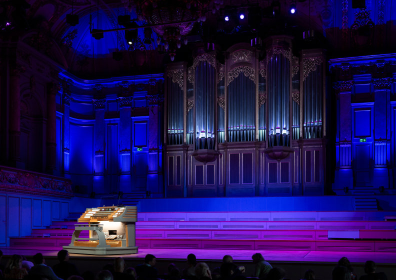 Hero header der orgel eine stimme