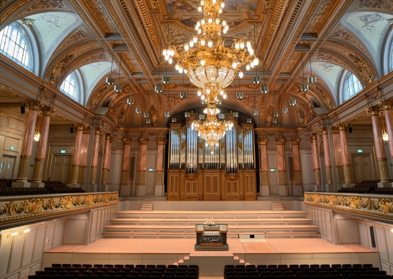 Hero - Kontakt 2 Tonhalle Podium